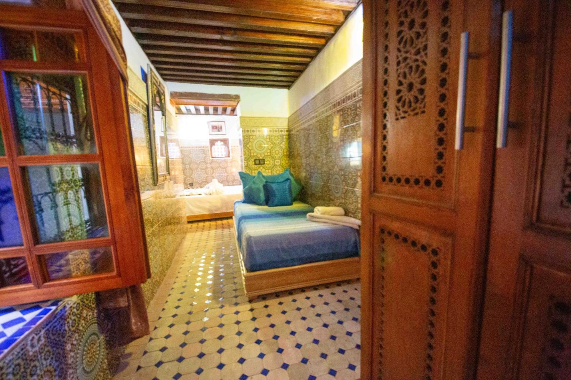 Riad Le Petit Patrimoine De Fes Hotel Exterior photo