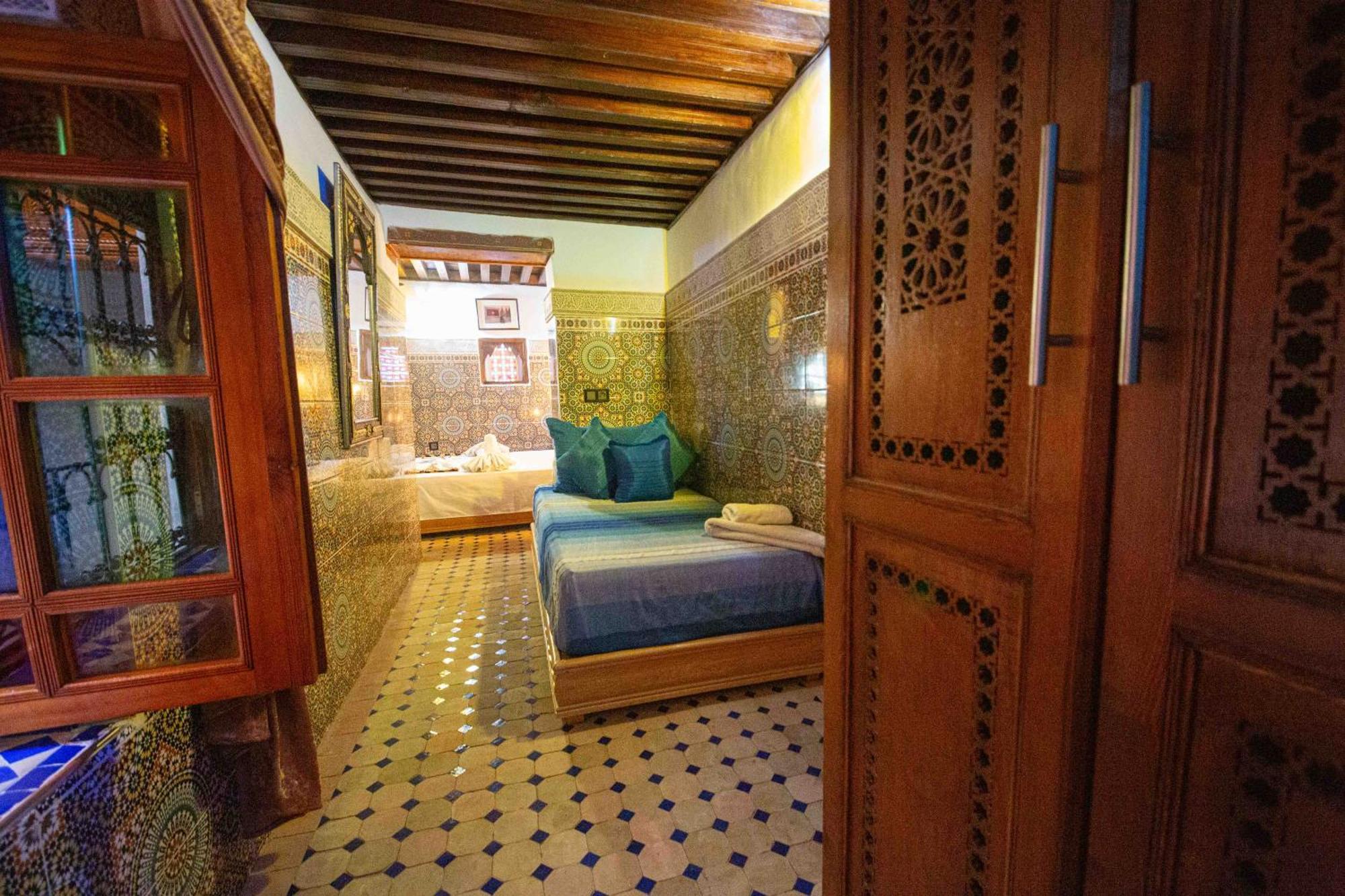 Riad Le Petit Patrimoine De Fes Hotel Exterior photo